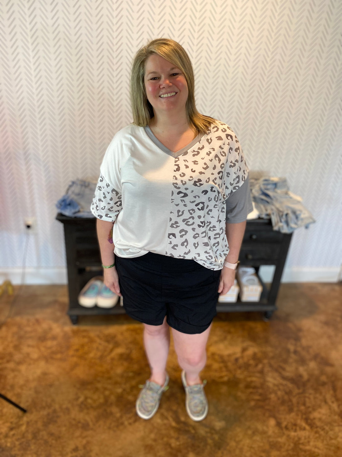 Curvy Leopard Tee